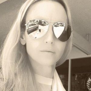 Meet your Posher, Babette